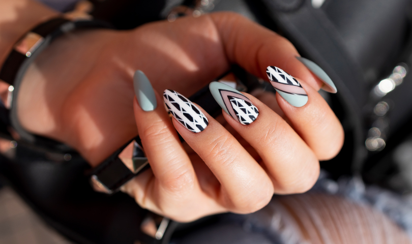 Best 10 Black And White Nail Art Designs