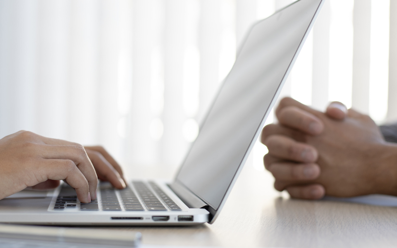 Praca z perspektywy handlowca.