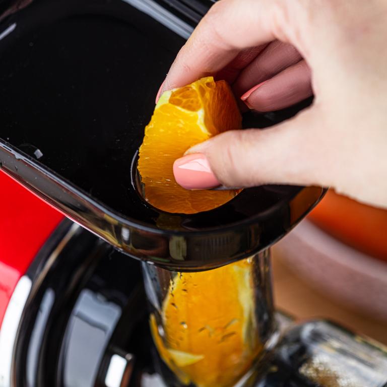 Wyciskarka wolnoobrotowa do owoców i warzyw, pozioma, wiśniowa czerwień, 150W, Klausberg KB-7870