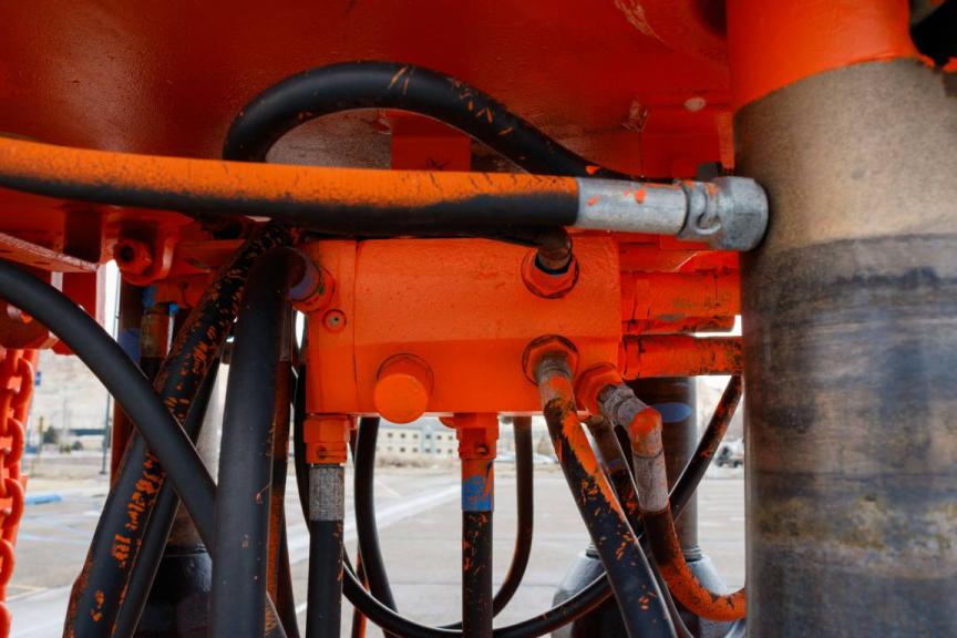 Węże w hydraulice ciśnieniowej – jaki wybrać i dlaczego ma to znaczenie?