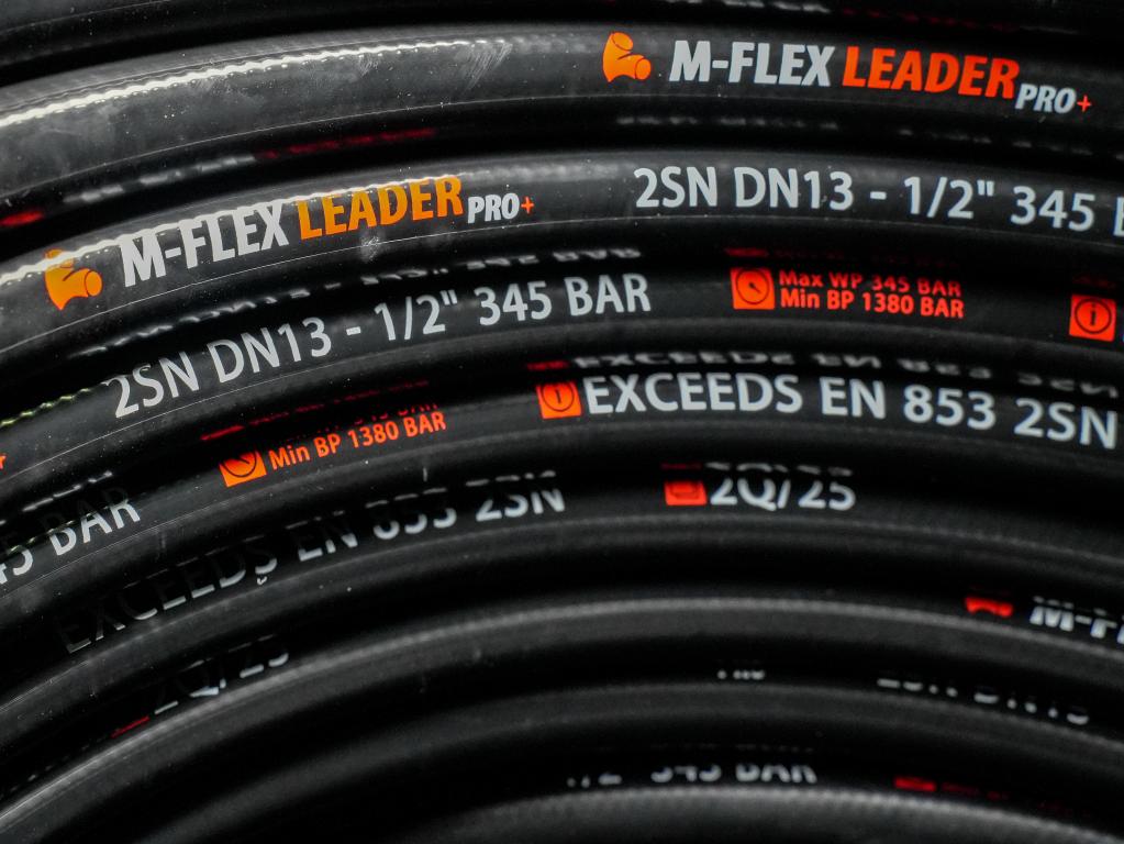Wąż hydrauliczny wysokociśnieniowy: 2SN M-FLEX LEADER PRO +