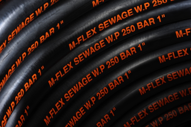 M-FLEX SEWAGE SUPERIOR – Innowacyjne Węże Przemysłowe do Czyszczenia Kanalizacji